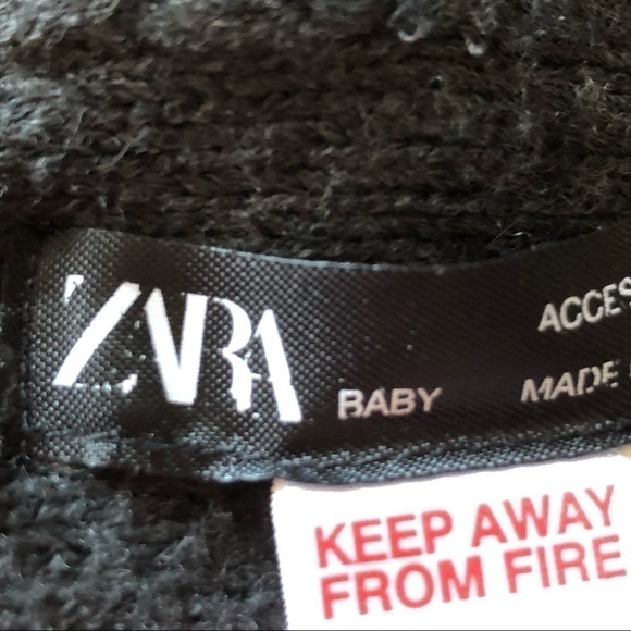 Zara Baby Boy Knit Hat and Scarf - Picture 9 of 10